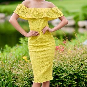 Zara dress yellow floral lace, XS like new